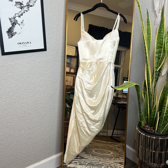 HOUSE OF CB 'Reva' Ivory Satin Balcony Corset Dress NWOT - Picture 11 of 13